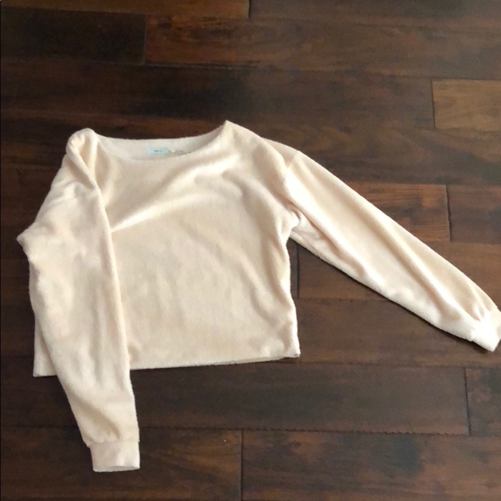 Cropped fuzzy sweater